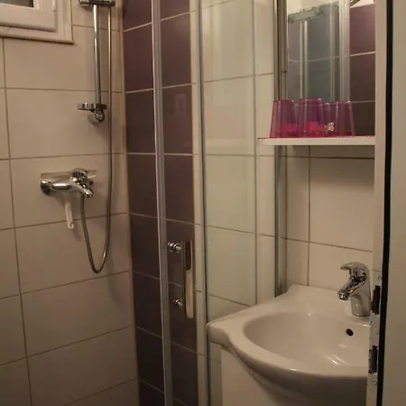 Apartmani Atila Damir Omis Exterior photo