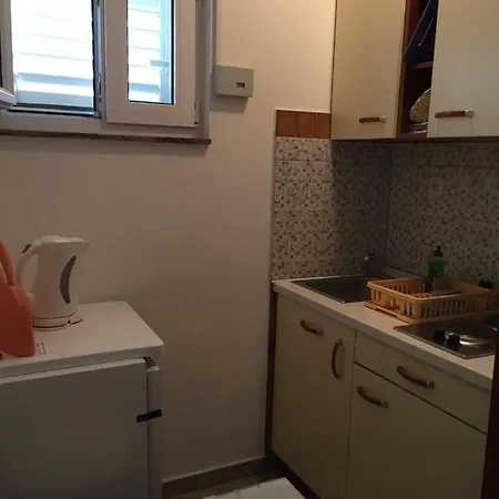 Apartmani Atila Damir Omis Exterior photo