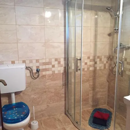 Apartmani Atila Damir Omis Exterior photo