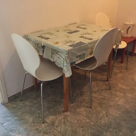 Apartmani Atila Damir Omis Exterior photo