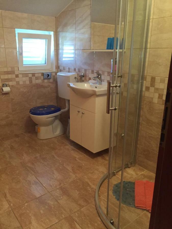 Atila Damir Apartment